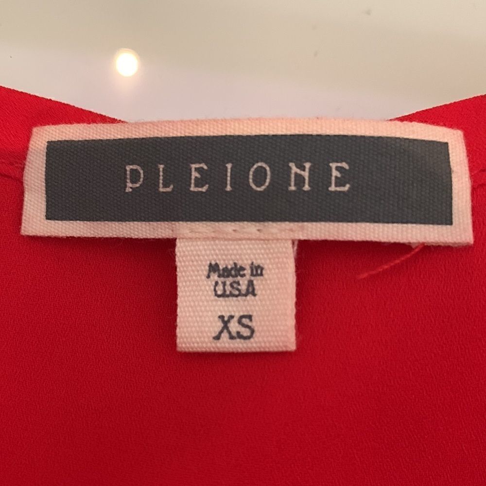 Red Top - Picture 5 of 6